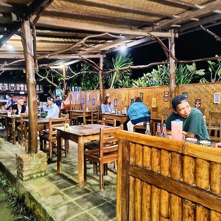 Made Oka Budget Room มุนดุก ภายนอก รูปภาพ