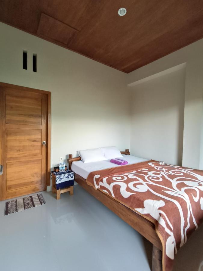 Made Oka Budget Room มุนดุก ภายนอก รูปภาพ